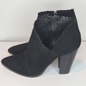 Vince Camuto Lamorna Perforated Black Suede Pointy Witchcore Wednesdaycore 8.5